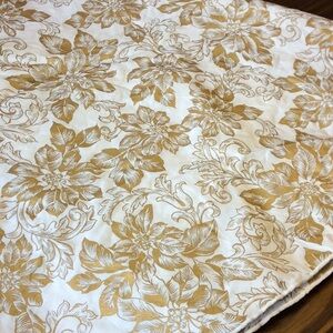 FINAL SALE PRICE Gold Poinsettia 70” Round Tablecloth